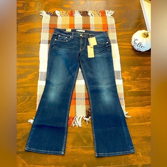 NWT~ LEVIS 518 Boot CUT Jeans - Picture 2 of 6